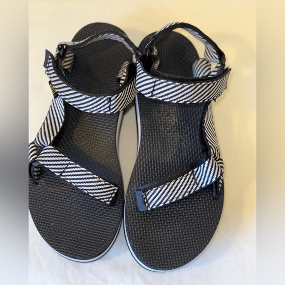 TEVA UNIVERSAL FLATFORM BLACK WHITE CANDY STRIPE PLATFORM SANDALS WOMENS SZ 8 - Picture 2 of 7